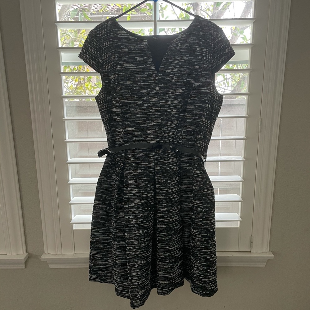 Tahari Aurthur S Levin Black Dress size 14